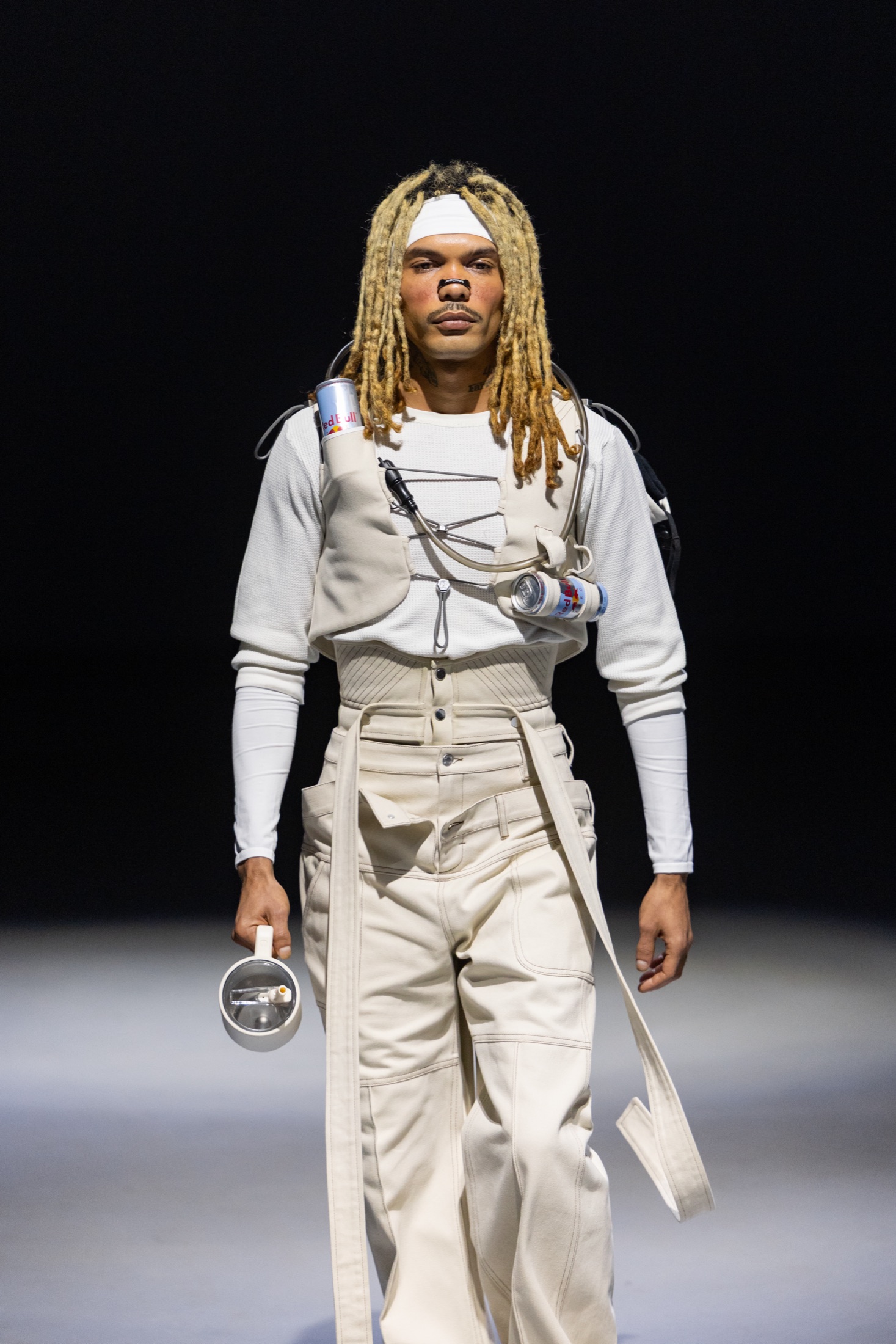 look 20 — harness vest, twin cans