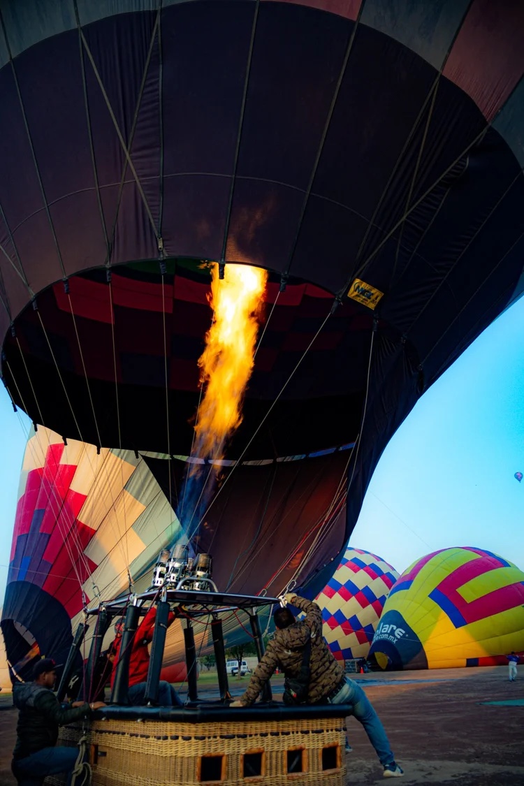 Balloons firing at dawn, León
